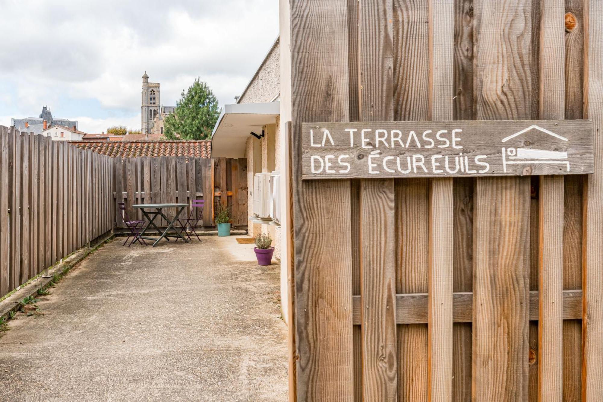 Apartamento Ecureuil - Charme Et Standing A Saint Galmier Exterior foto